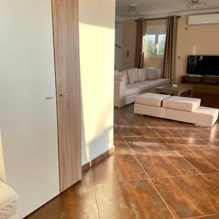 Eva στην περιοχή Villa