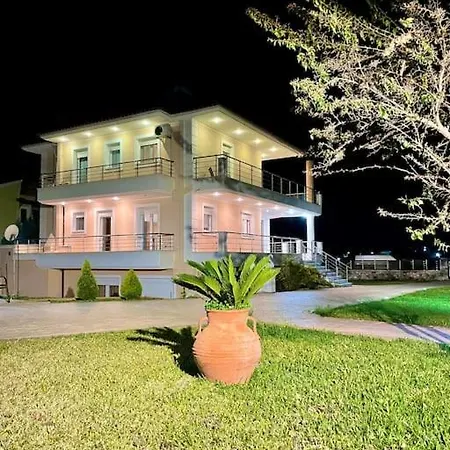 Eva στην περιοχή * Erétria