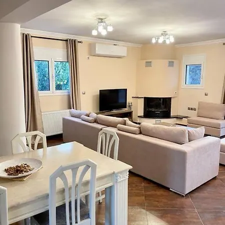 Eva στην περιοχή Eretria (Evia)