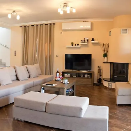 Eva στην περιοχή Eretria (Evia)