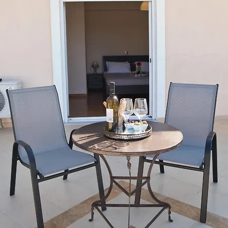 Eva στην περιοχή * Eretria (Evia)