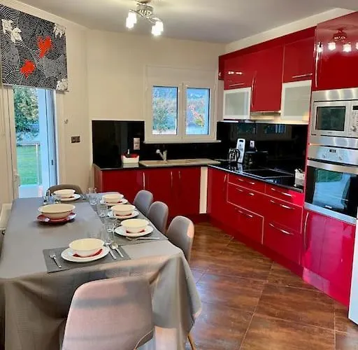 Eva στην περιοχή Villa Eretria (Evia)