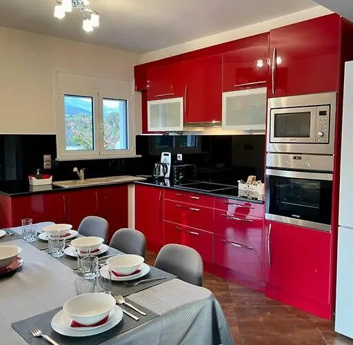 Eva στην περιοχή Villa Eretria (Evia)