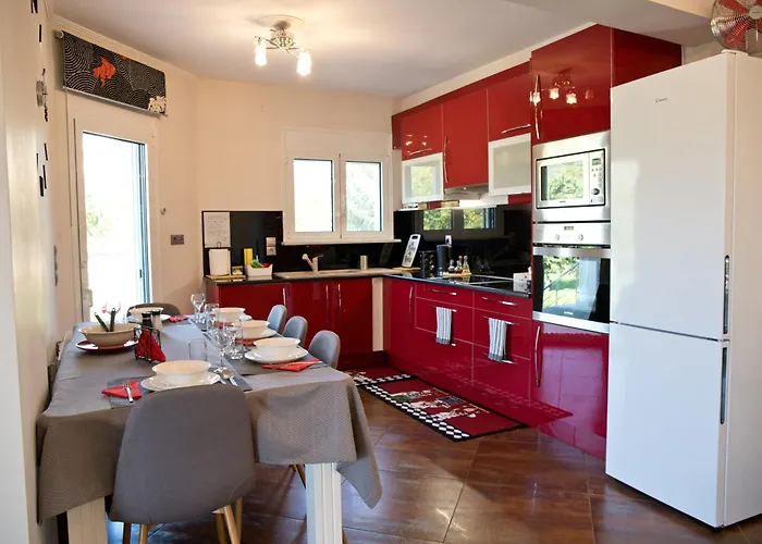 Eva στην περιοχή Eretria (Evia)