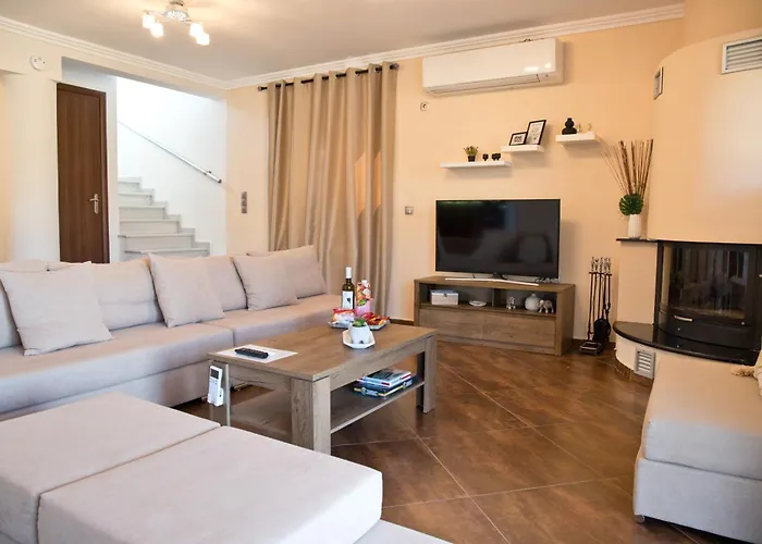 Eva στην περιοχή Villa Eretria (Evia)