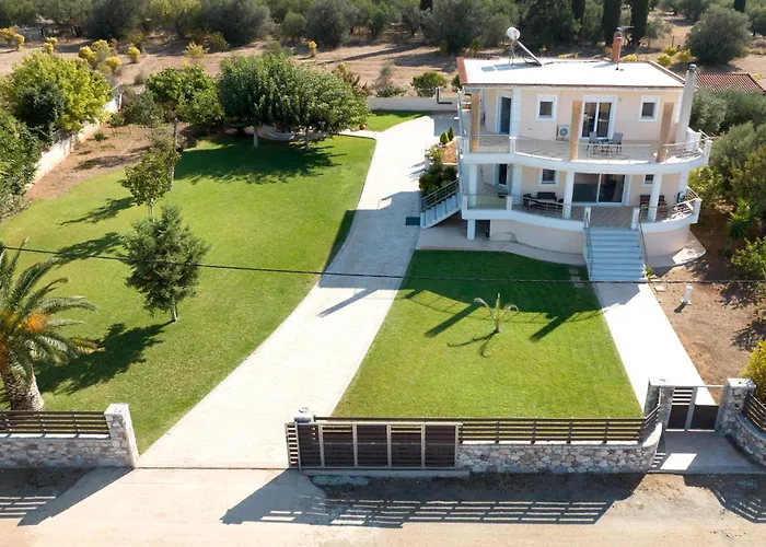 Eva στην περιοχή * Eretria (Evia)