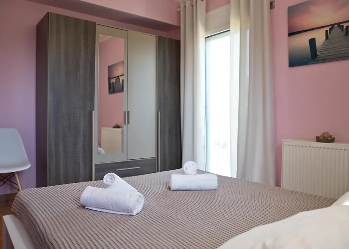 Eva στην περιοχή * Eretria (Evia)