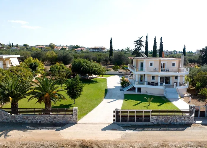 Eva στην περιοχή Villa Eretria (Evia)